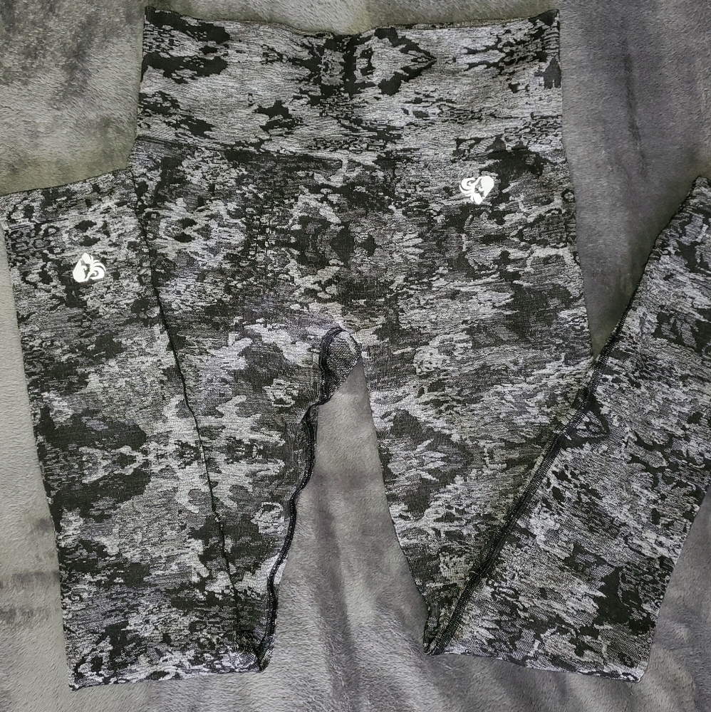 Women's Best Camo Seamless Leggings
